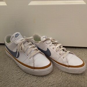 Nike Court Legacy Sneakers